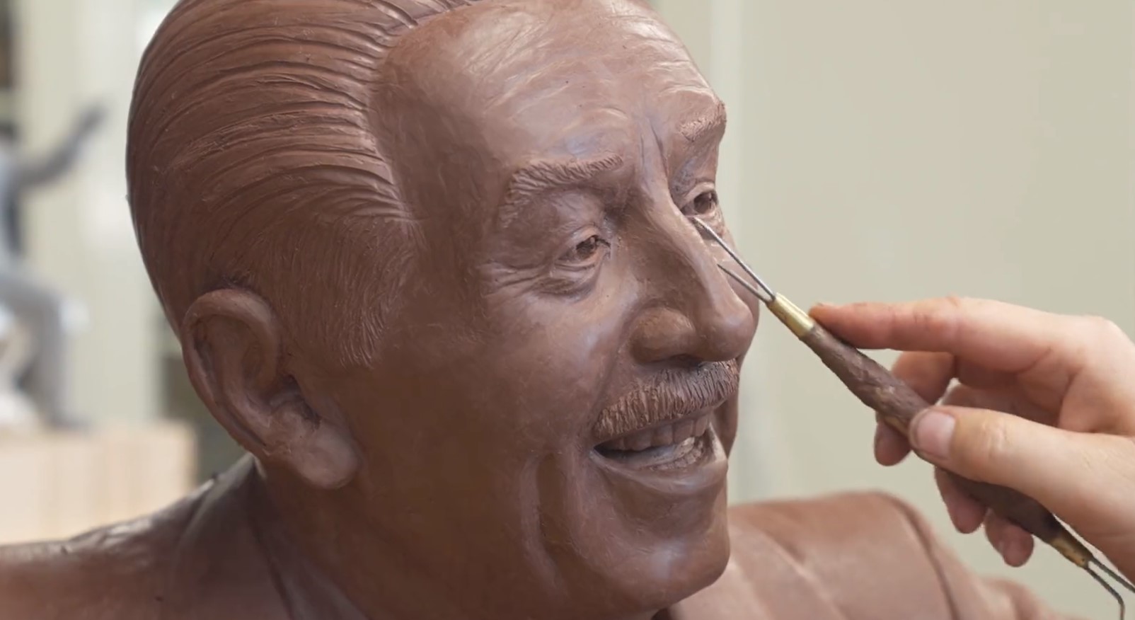 Disney shares new look at Walt statue coming to Hong Kong Disneyland